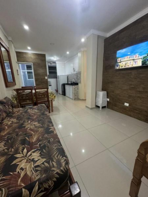 Apartamento na praia das Pitangueiras - Localizado á 50m da praia